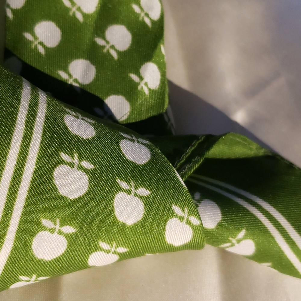 SCARF - Picture 9 of 13